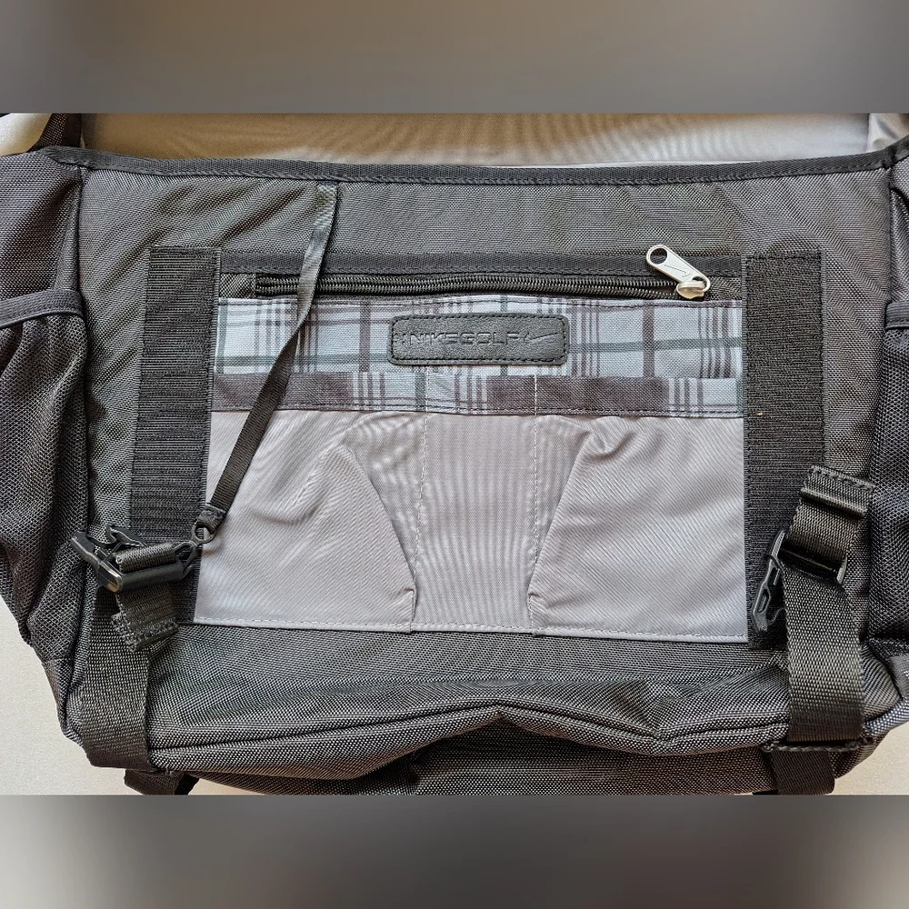 NIKE GOLF DEPARTURE Unisex MESSENGER BAG in Black 18x15 inches NEW